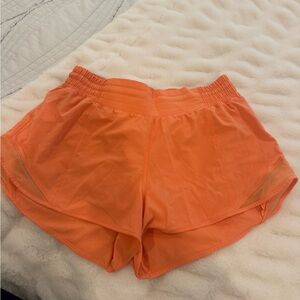 Lululemon Hotty Hot High-Rise Lined Short 2.5"